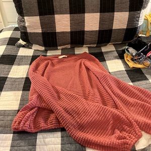 Pink, cropped bell sleeved sweater